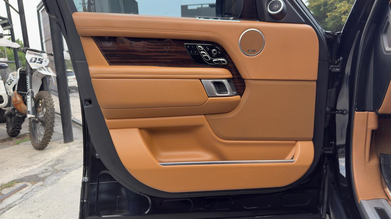 LAND ROVER RANGE ROVER LWB AUTOBIOGRAPHY SV 2019