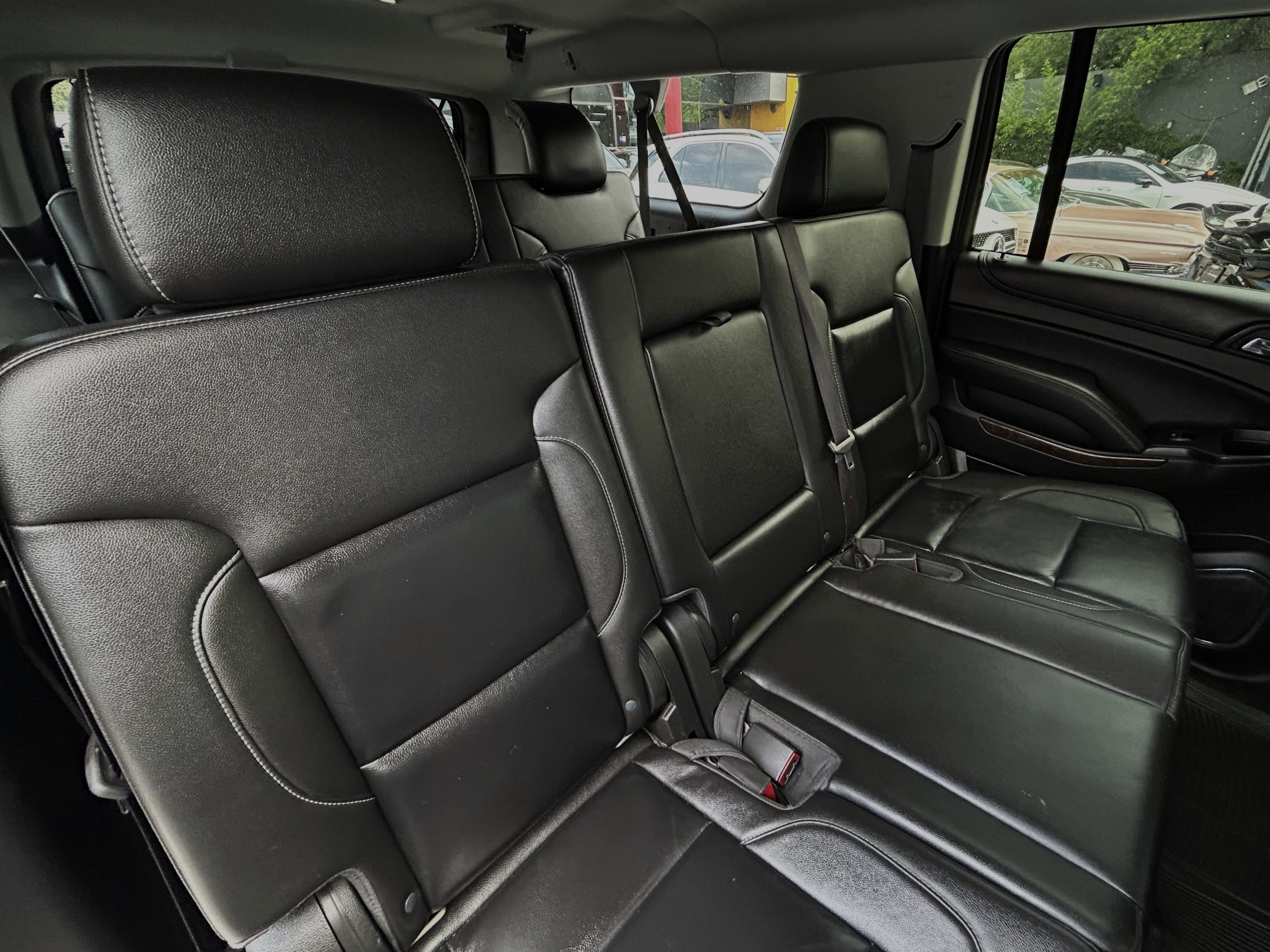 Chevrolet Suburban LT