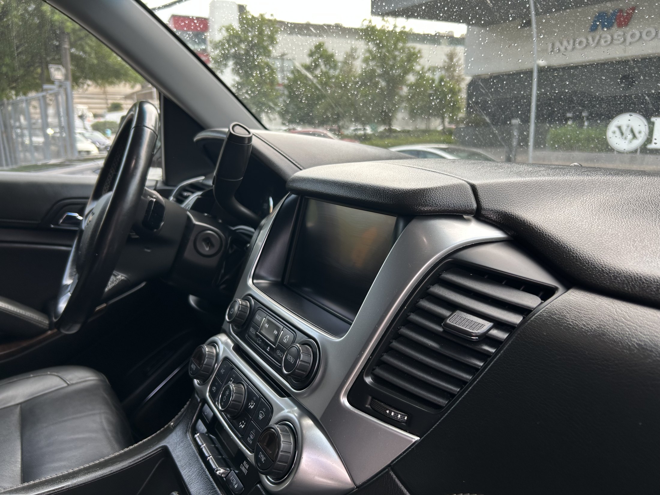 Chevrolet Suburban LT