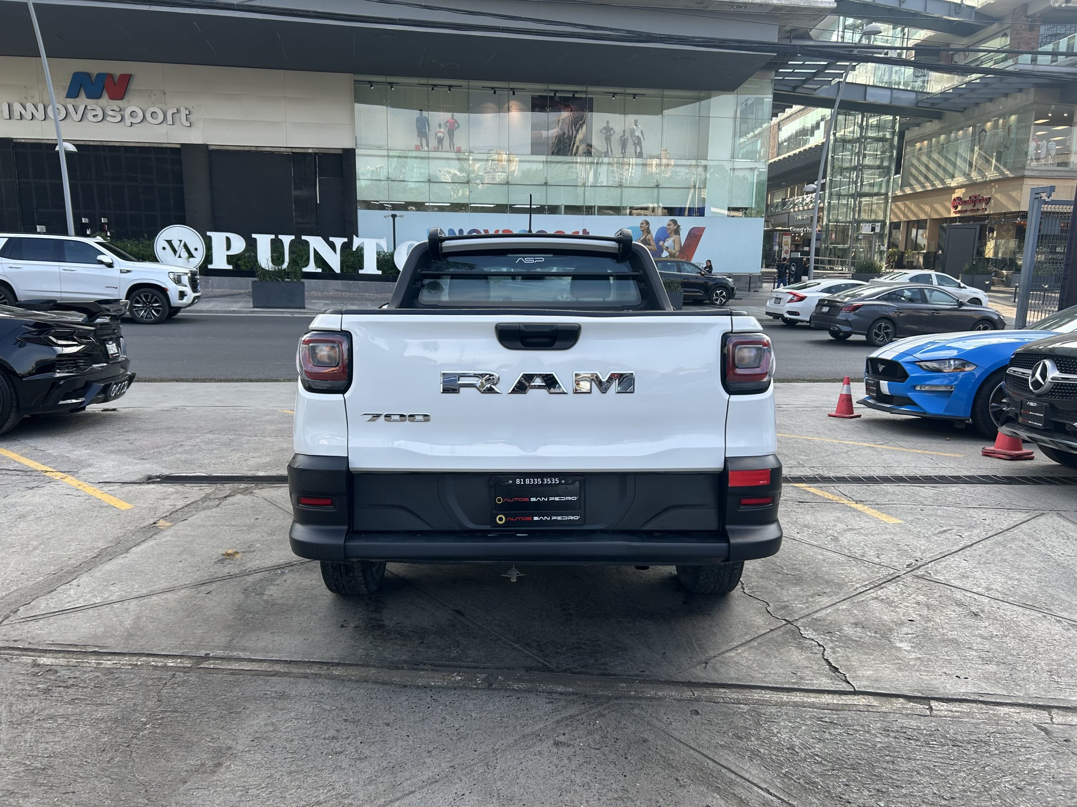 Dodge Ram 700