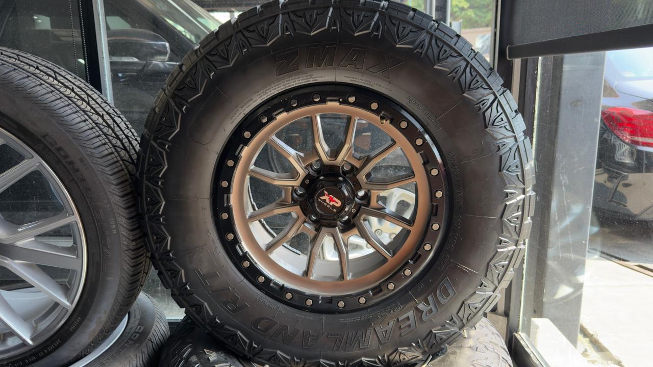 RINES CON LLANTA 285/70/R17