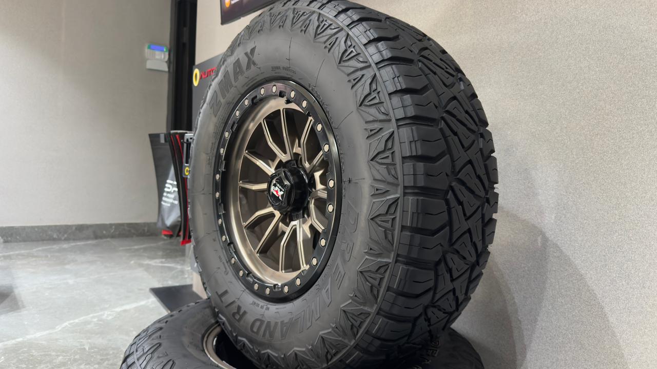RINES CON LLANTA 285/70/R17