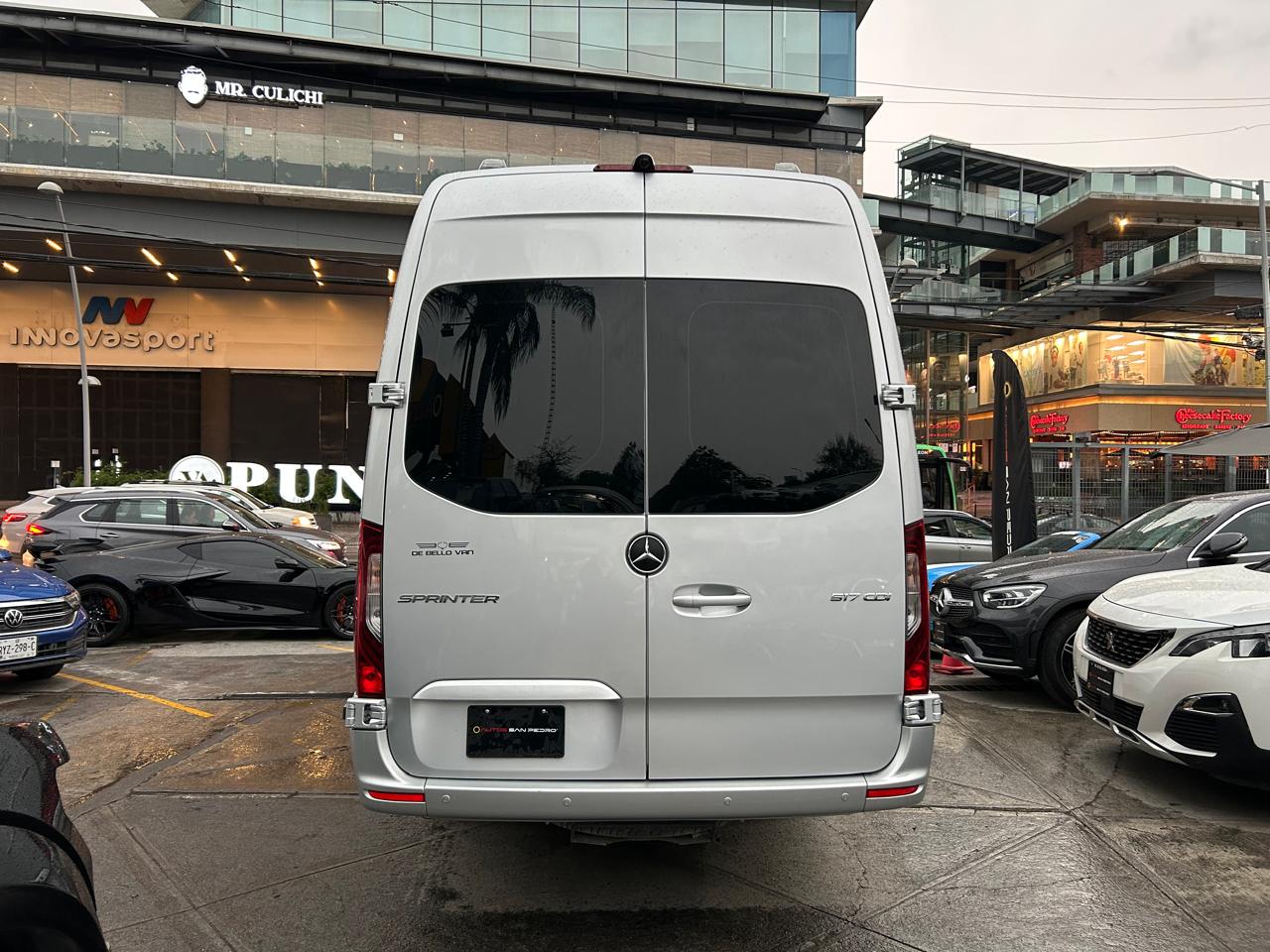 Mercedes-Benz Sprinter Bello Van