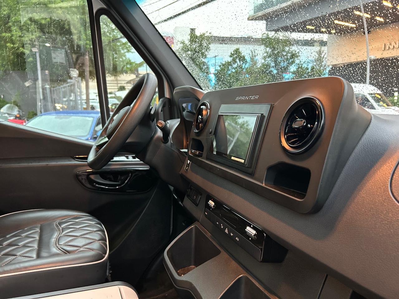 Mercedes-Benz Sprinter Bello Van