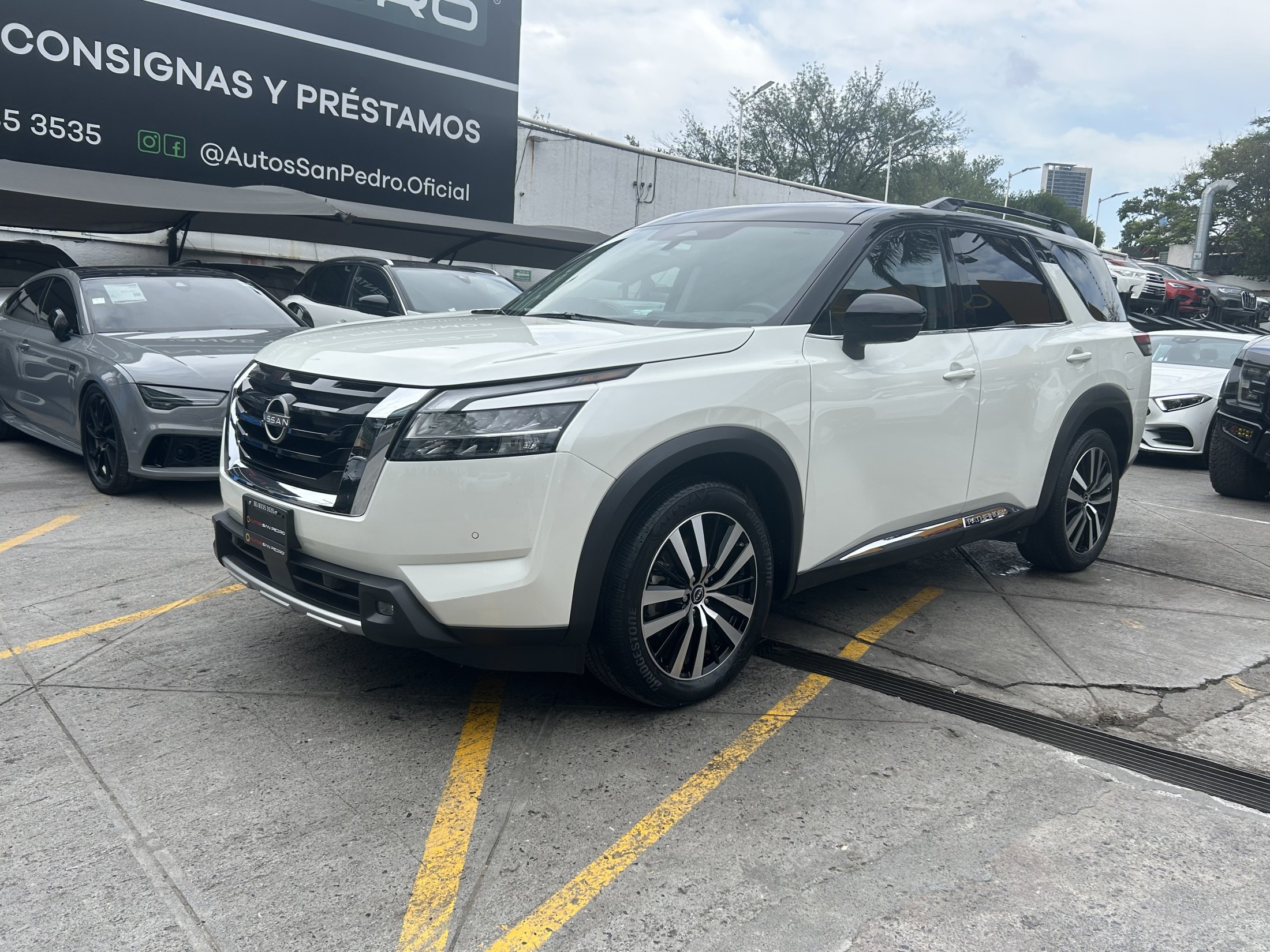 Nissan Pathfinder Platinum