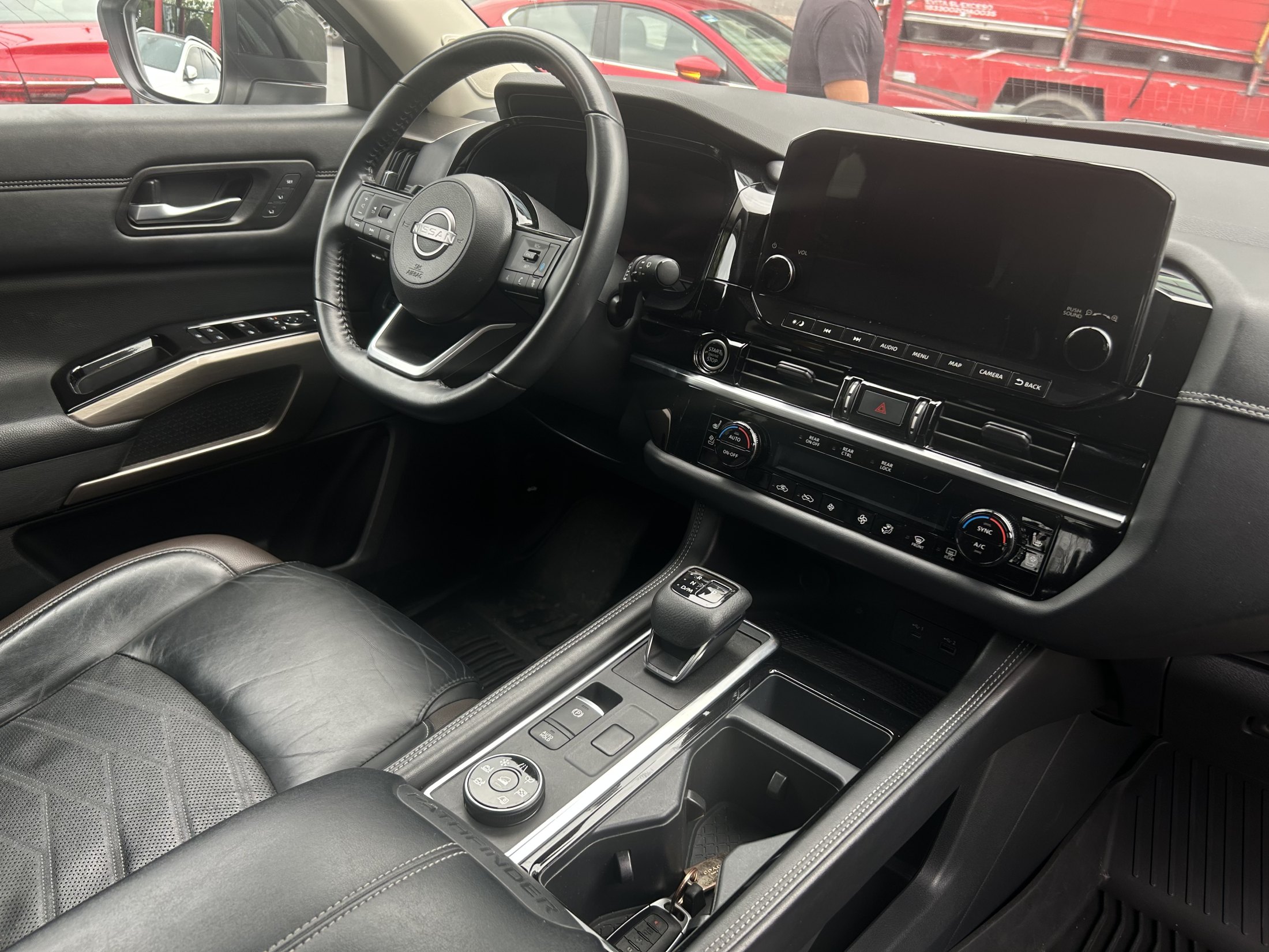 Nissan Pathfinder Platinum