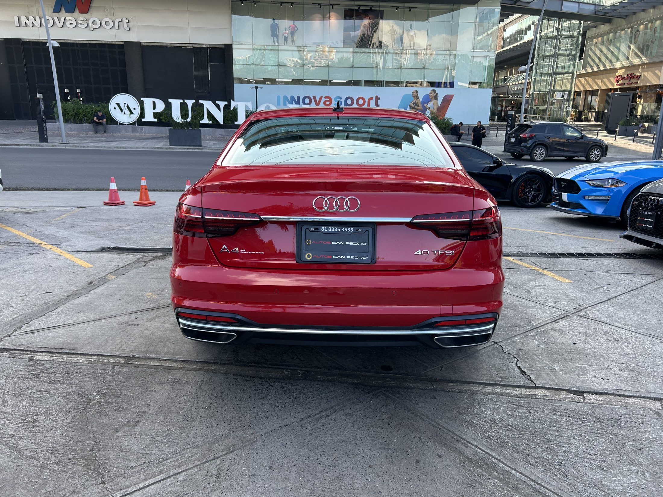 Audi A4 Select