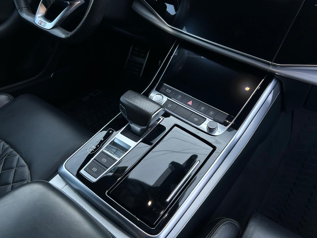 Audi Q8 S Line