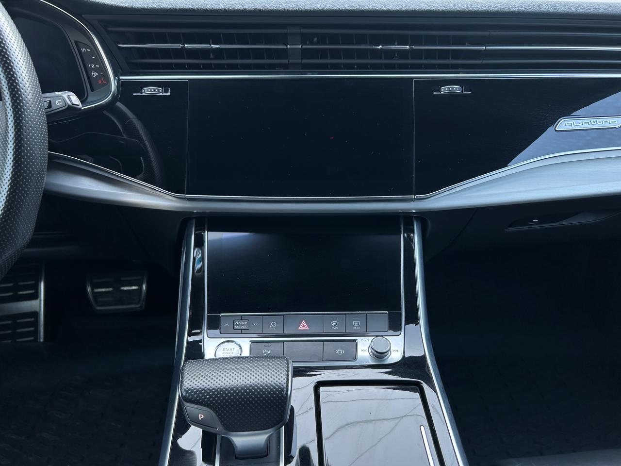 Audi Q8 S Line