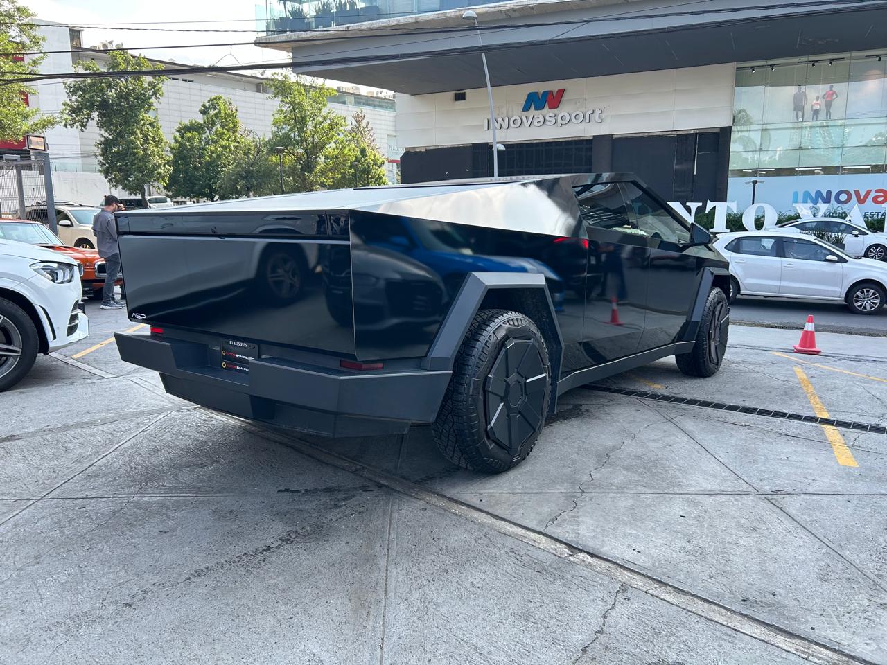 Tesla Cybertruck Electrico