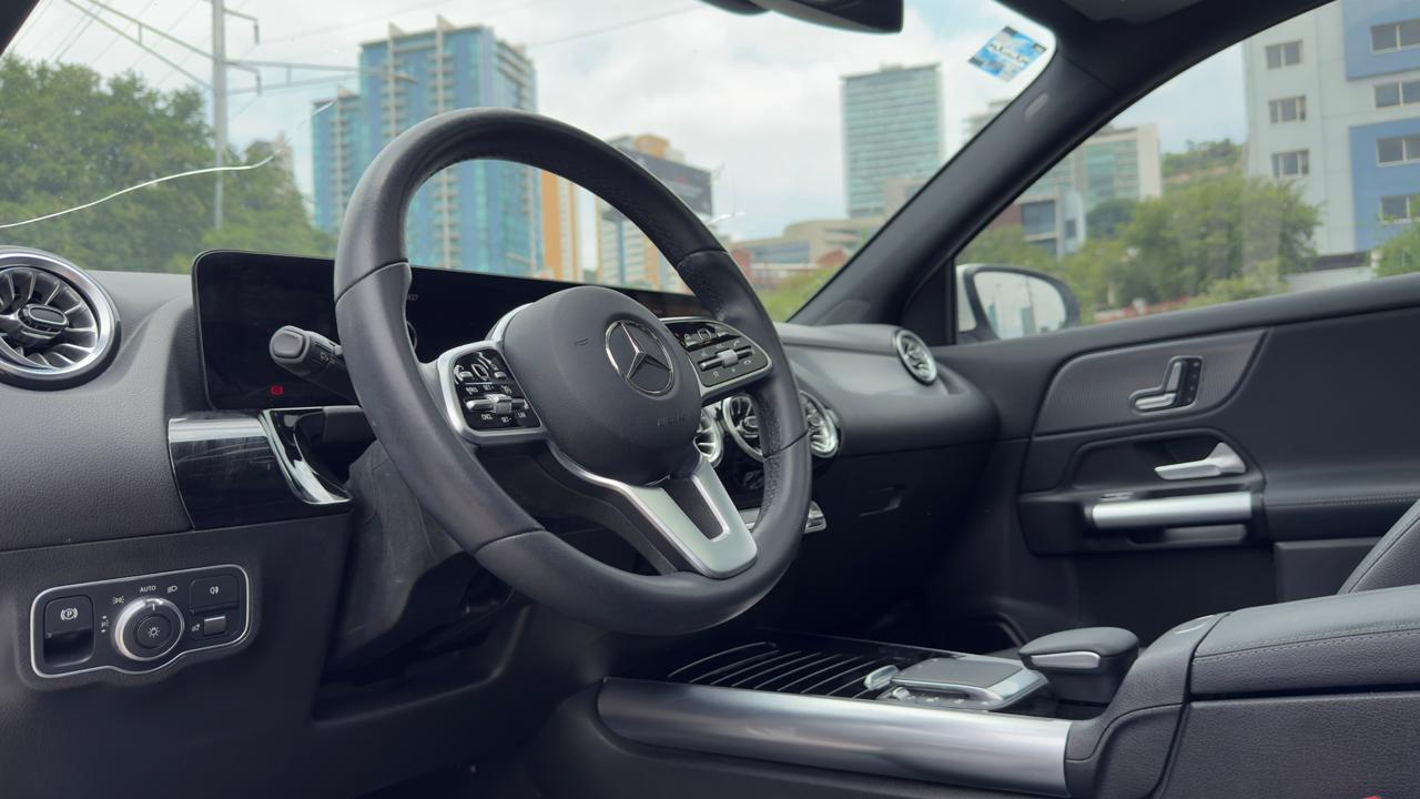 MERCEDES BENZ GLA 200 PROGRESSIVE 2023