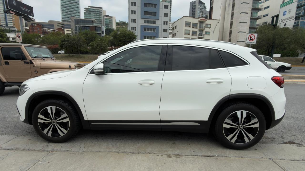 MERCEDES BENZ GLA 200 PROGRESSIVE 2023
