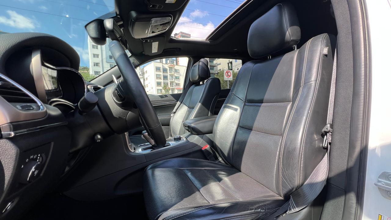 JEEP GRAND CHEROKEE LIMITED LUJO V8 4X4 2016