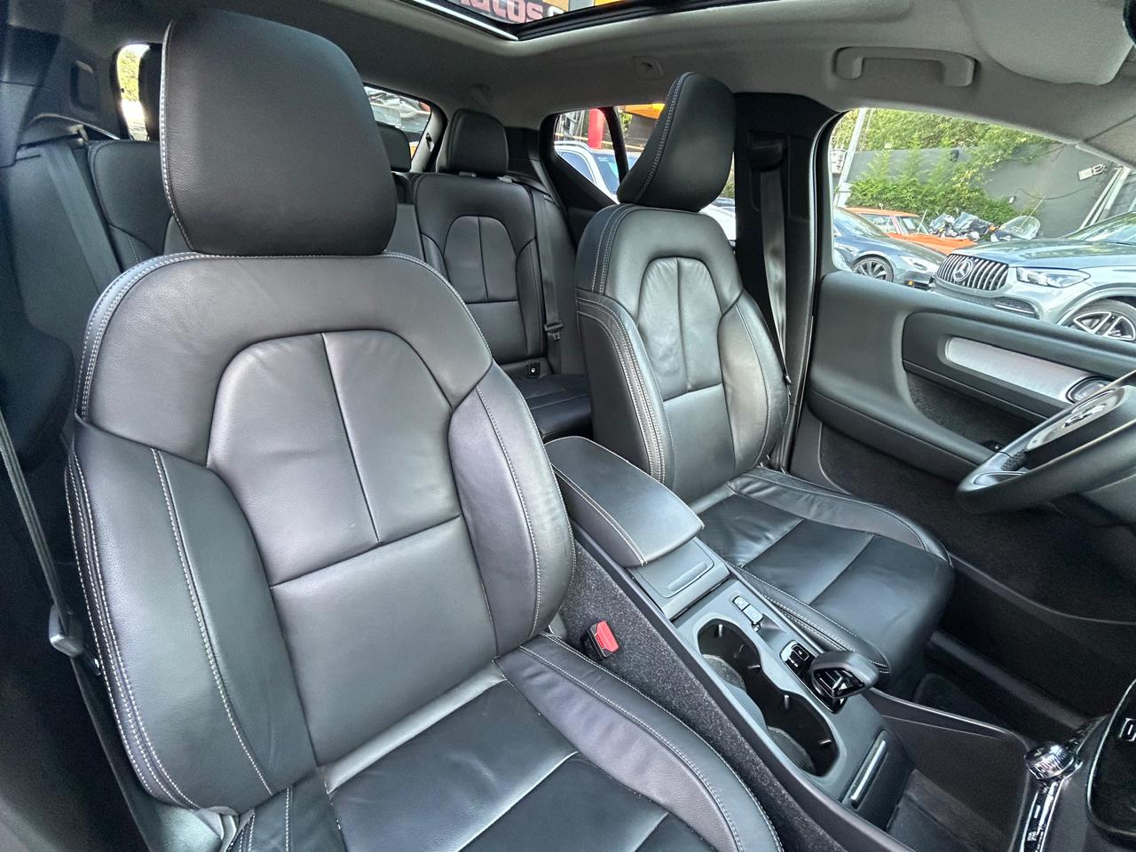 VOLVO XC40 MMENTUM T4