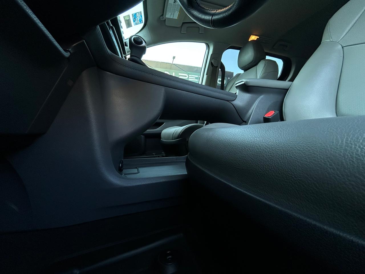 Toyota Sienna Híbrida  XLE Piel