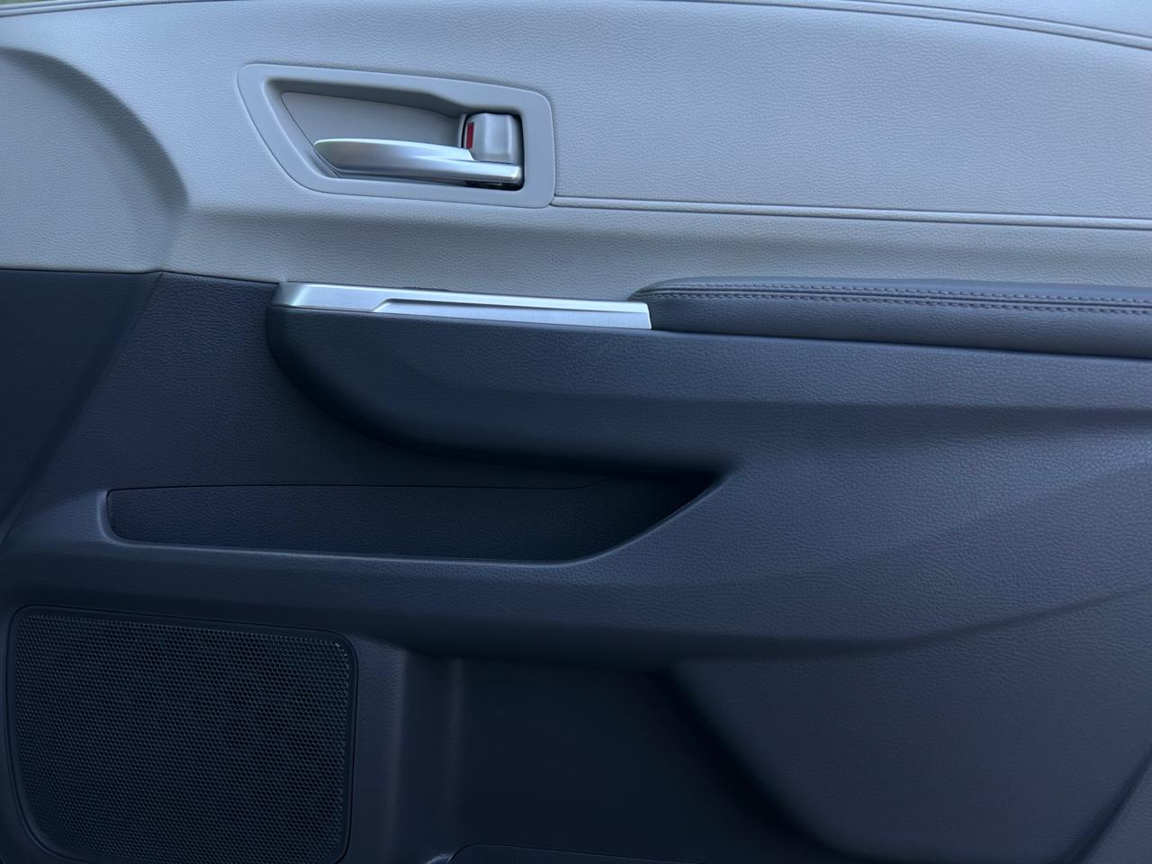 Toyota Sienna Híbrida  XLE Piel