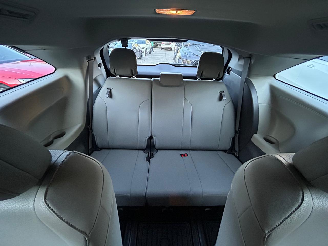 Toyota Sienna Híbrida  XLE Piel