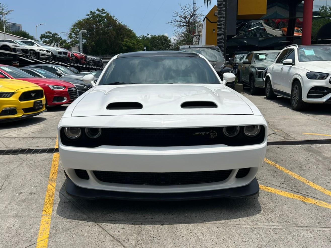 Dodge Challenger SRT Hellcat