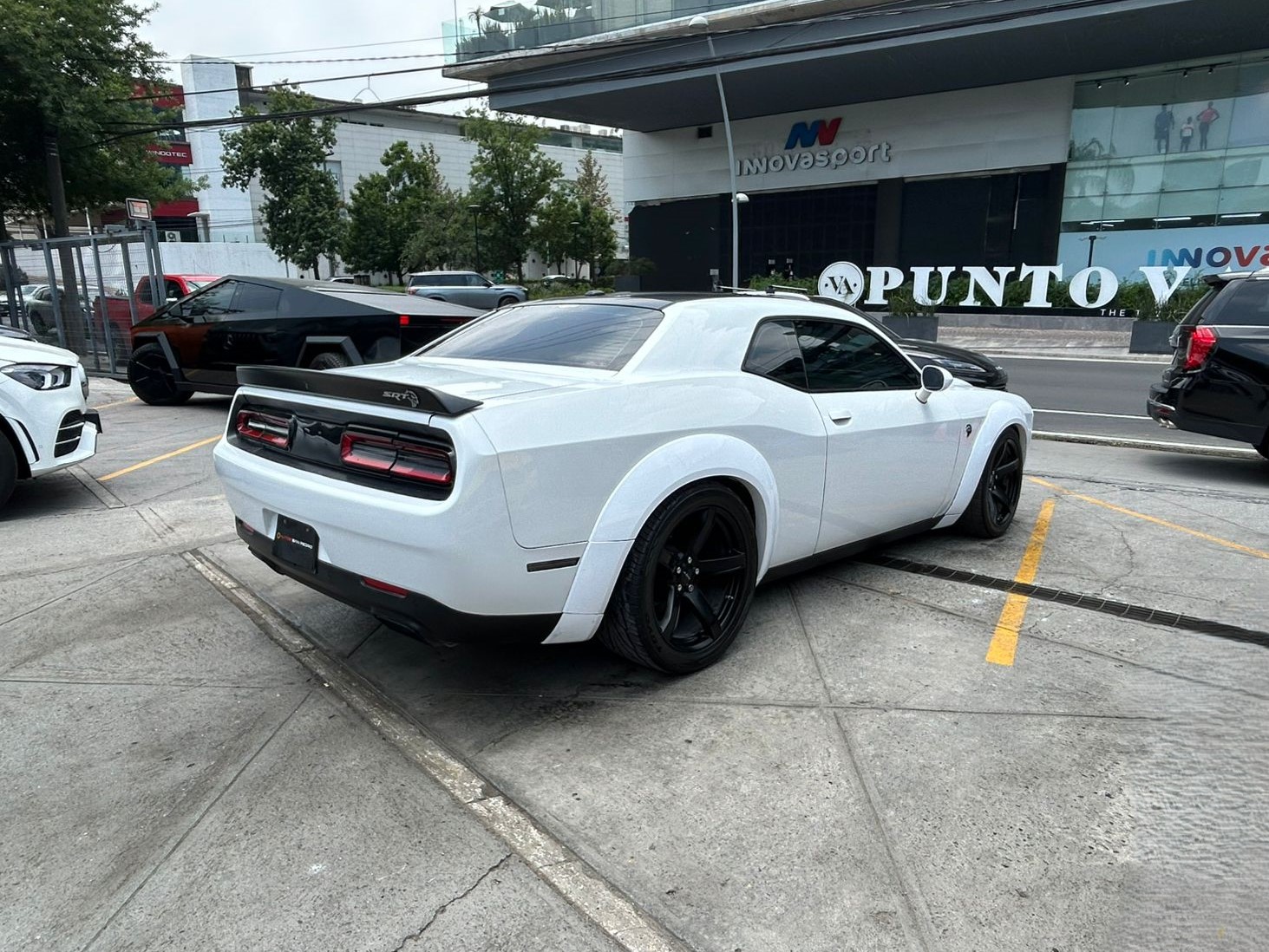 Dodge Challenger SRT Hellcat