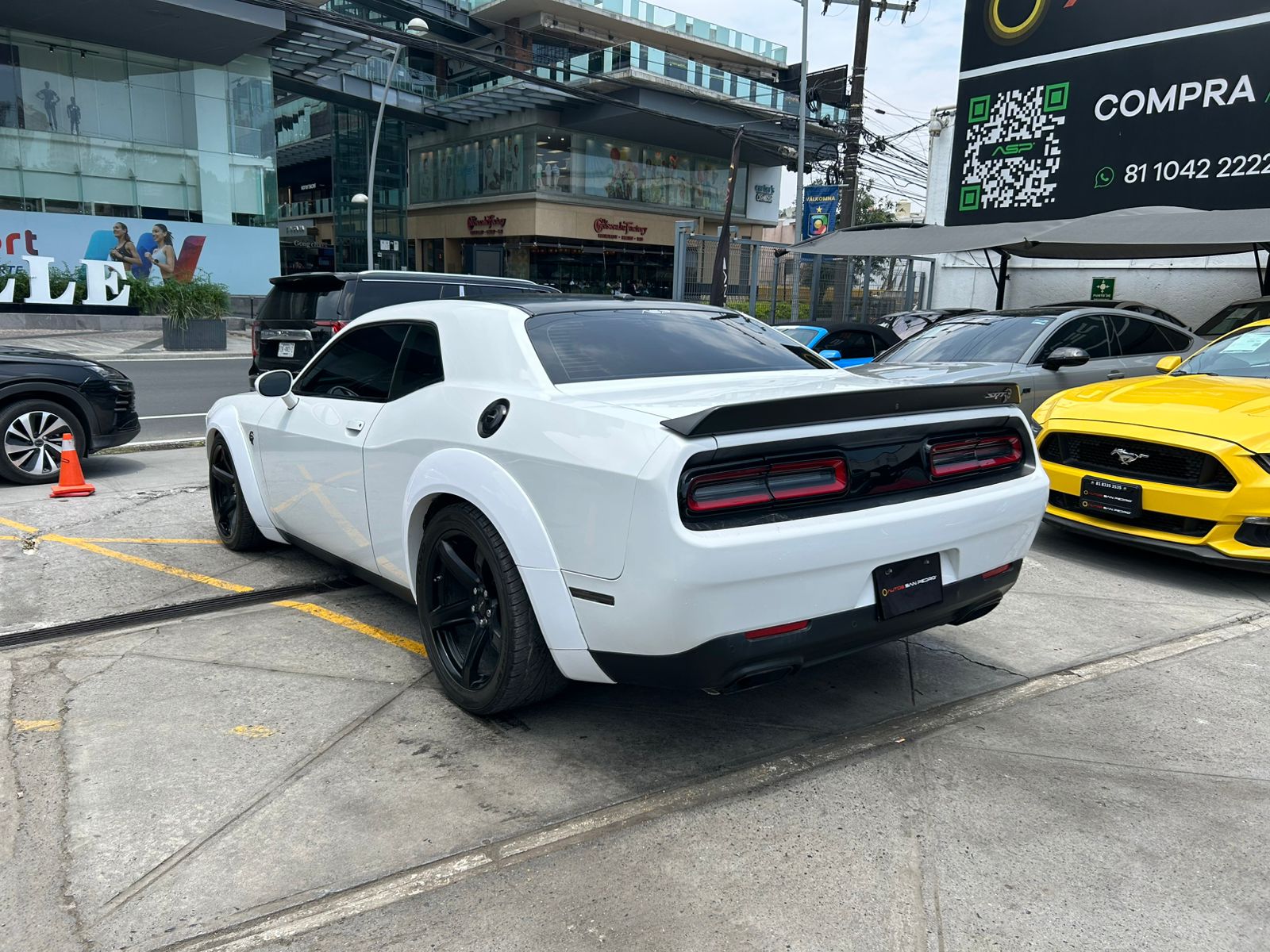 Dodge Challenger SRT Hellcat
