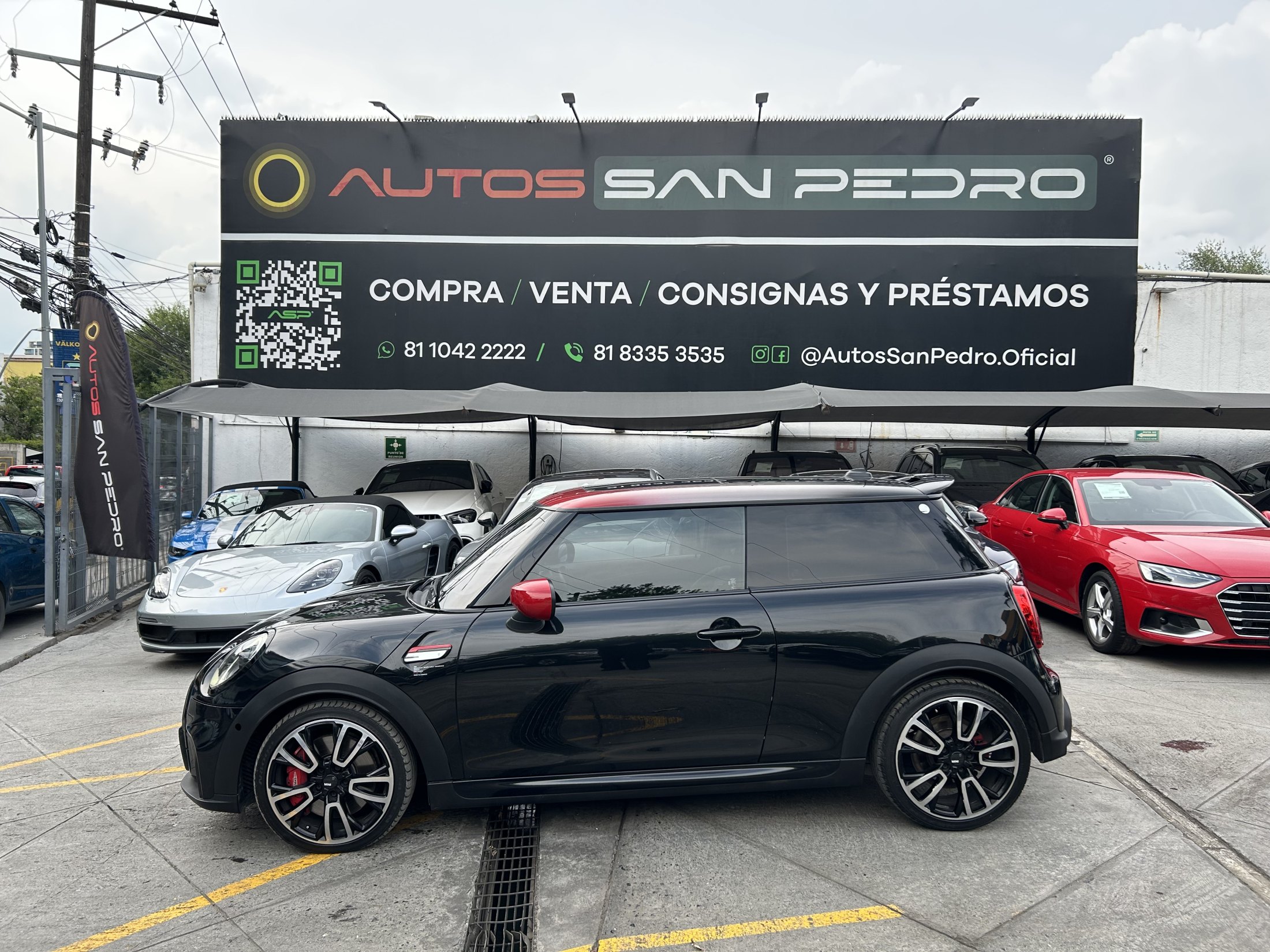 MINI Cooper John Cooper Works Pat Moss Edition
