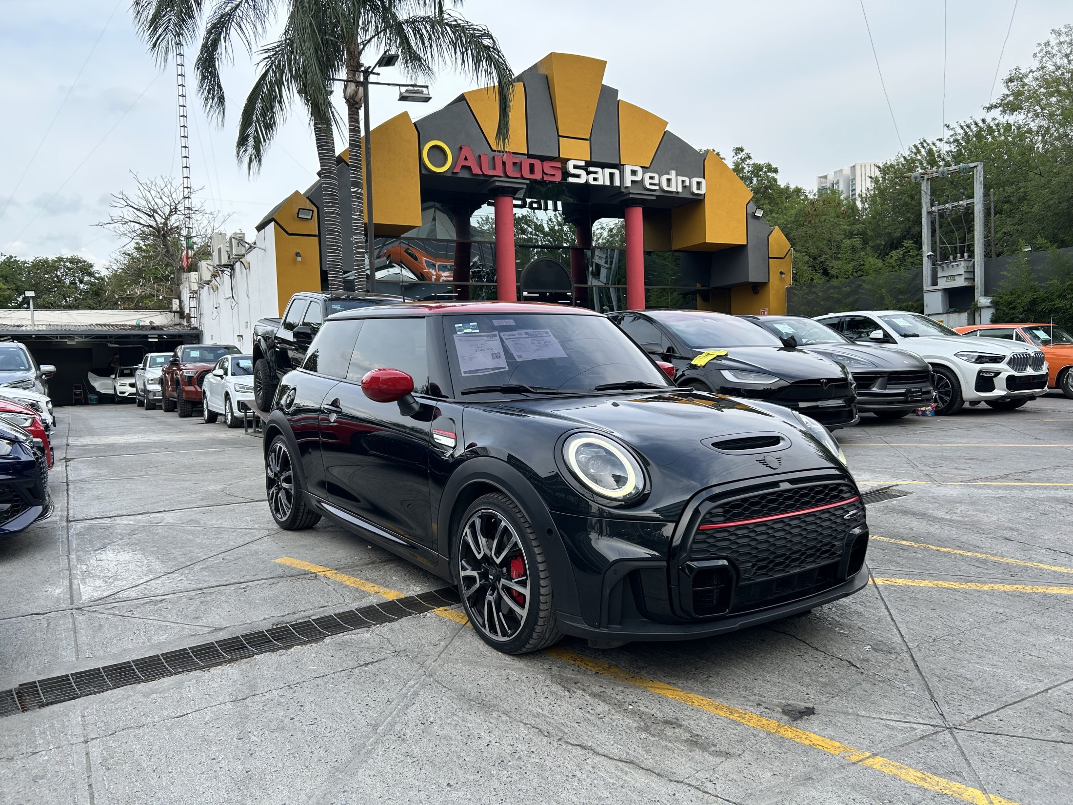 MINI Cooper John Cooper Works Pat Moss Edition
