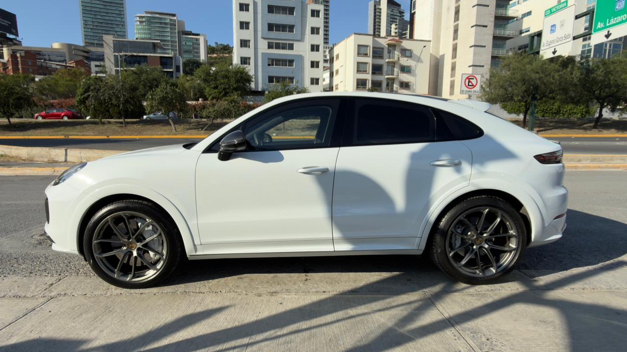 PORSCHE CAYENNE TURBO COUPE BLINDADA IV PLUS 2020