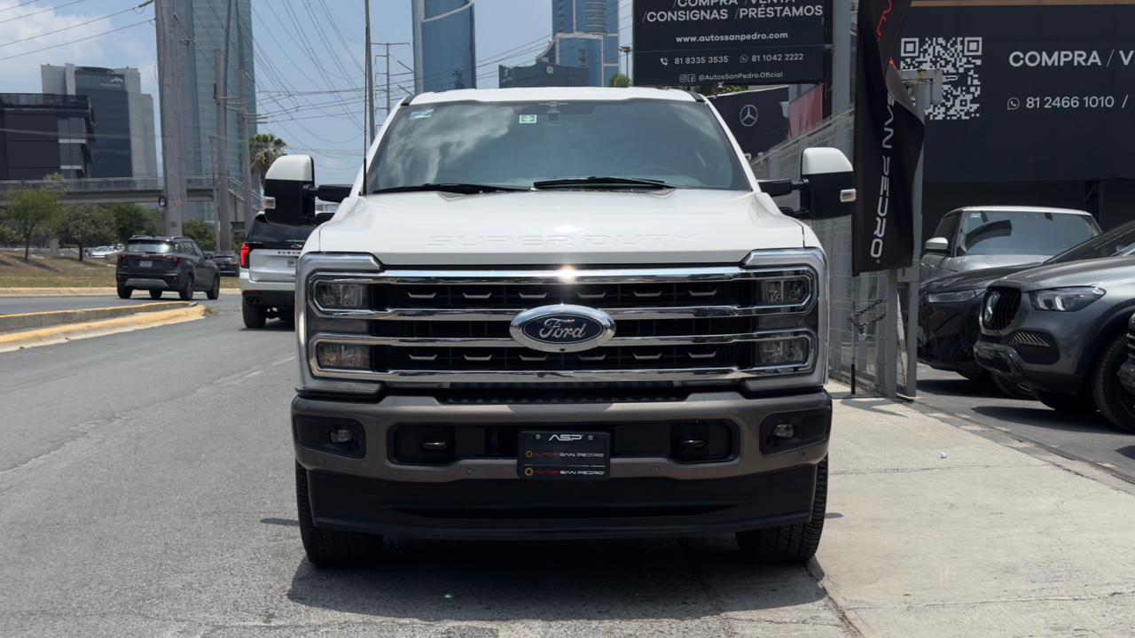 FORD SUPER DUTY KING RANCH 2023