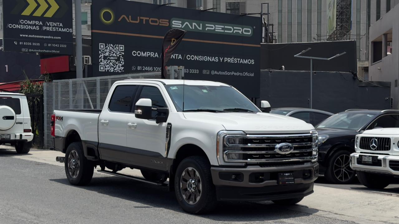 FORD SUPER DUTY KING RANCH 2023