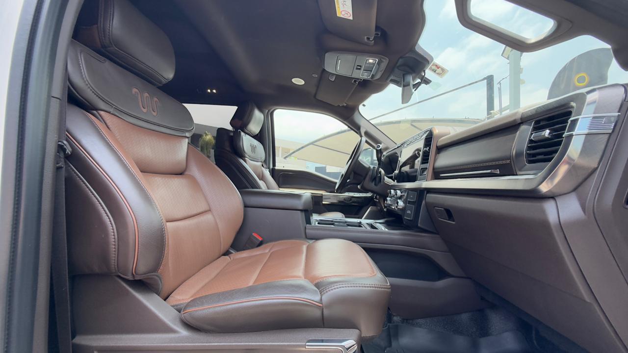 FORD SUPER DUTY KING RANCH 2023