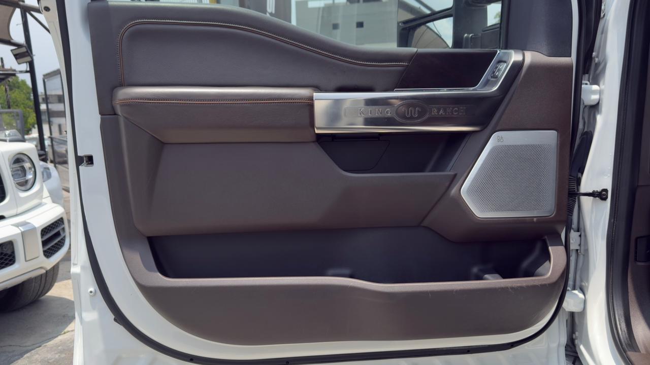 FORD SUPER DUTY KING RANCH 2023