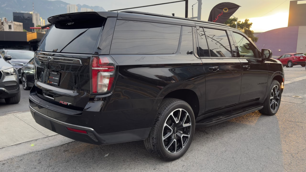 CHEVROLET SUBURBAN RST 2022