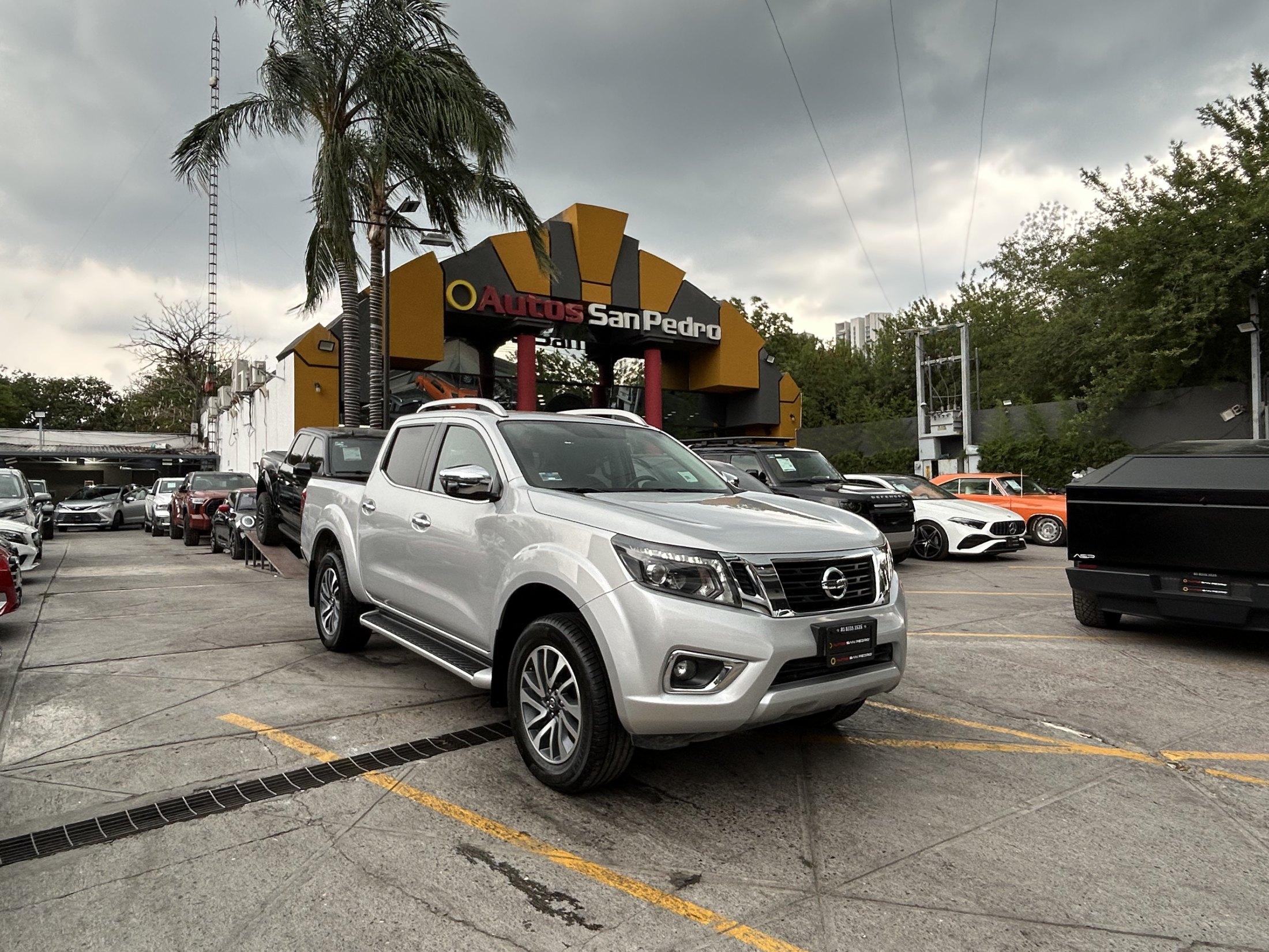 Nissan NP300 Frontier LE 4x4 Diesel