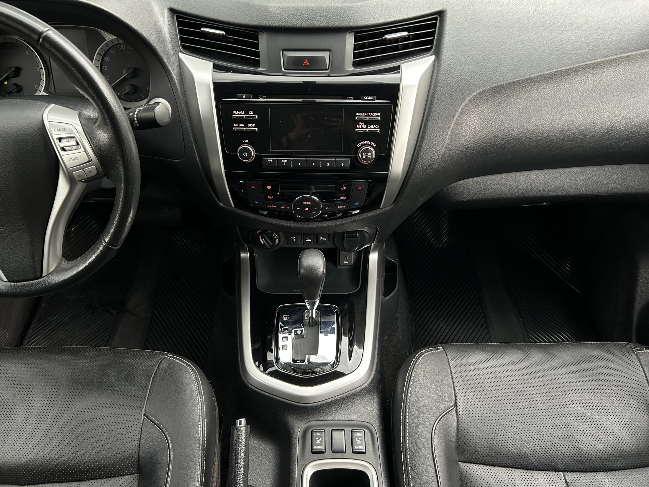 Nissan NP300 Frontier LE 4x4 Diesel