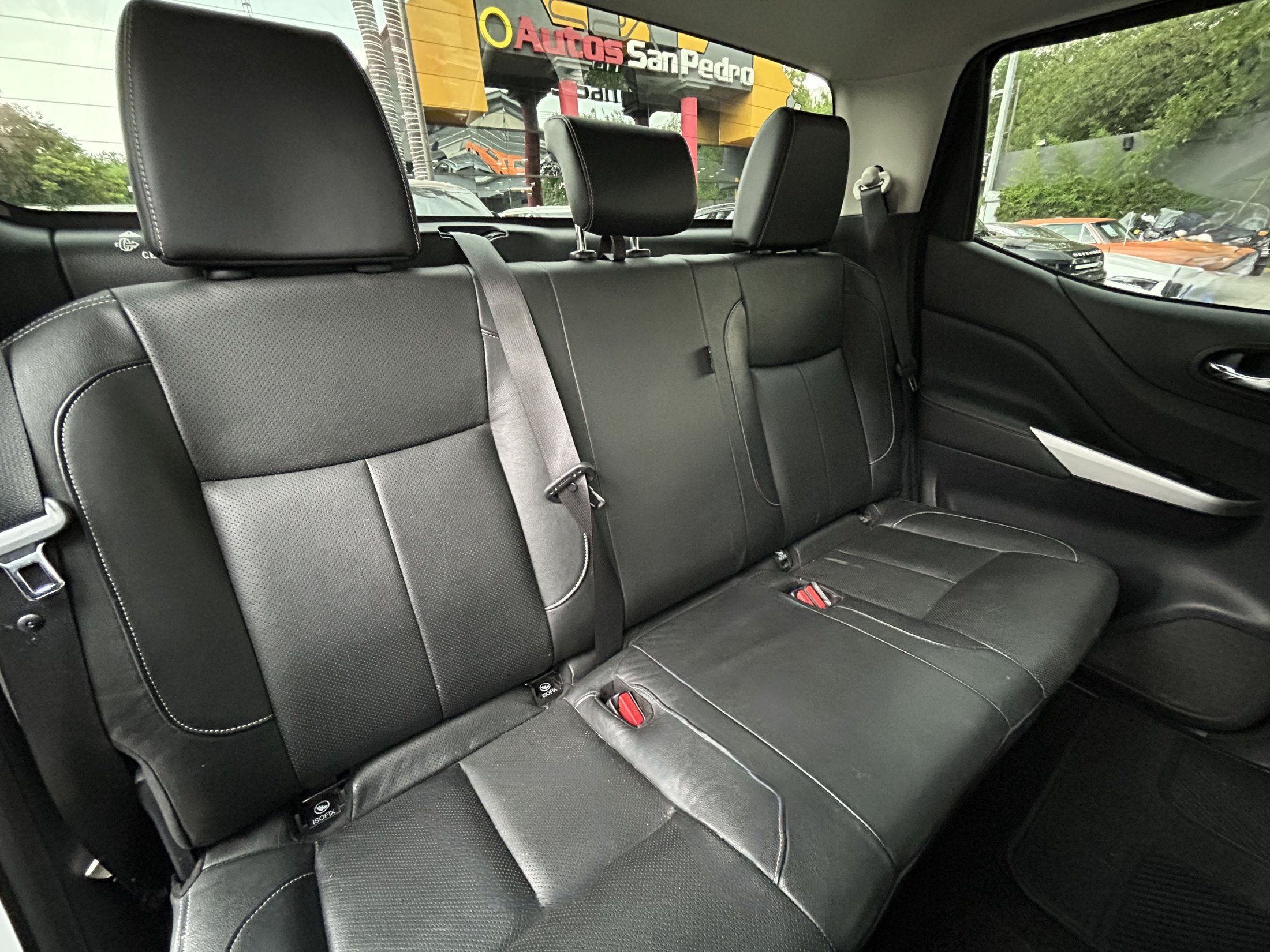 Nissan NP300 Frontier LE 4x4 Diesel