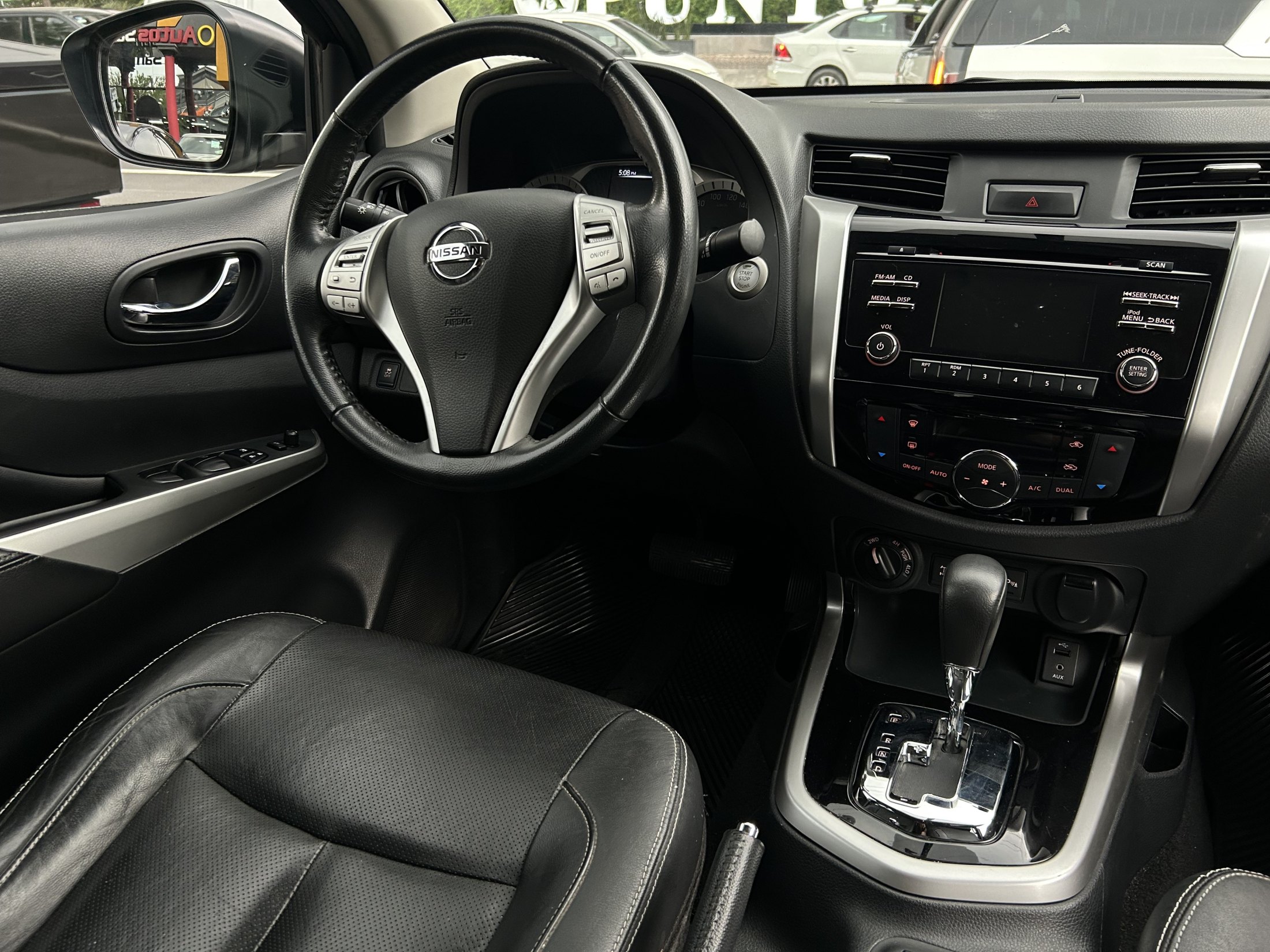 Nissan NP300 Frontier LE 4x4 Diesel