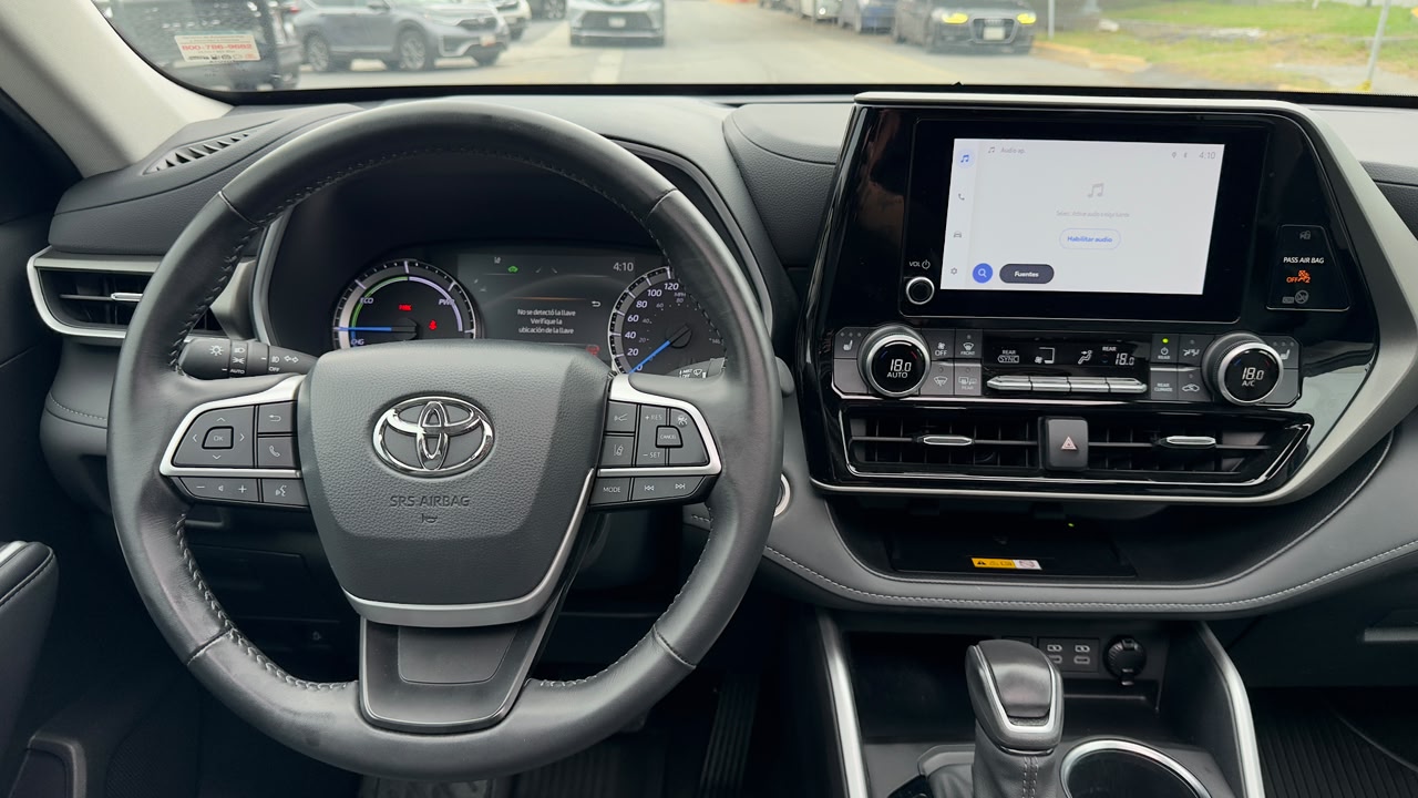 TOYOTA HIGHLANDER XLE HEV PIEL 2024