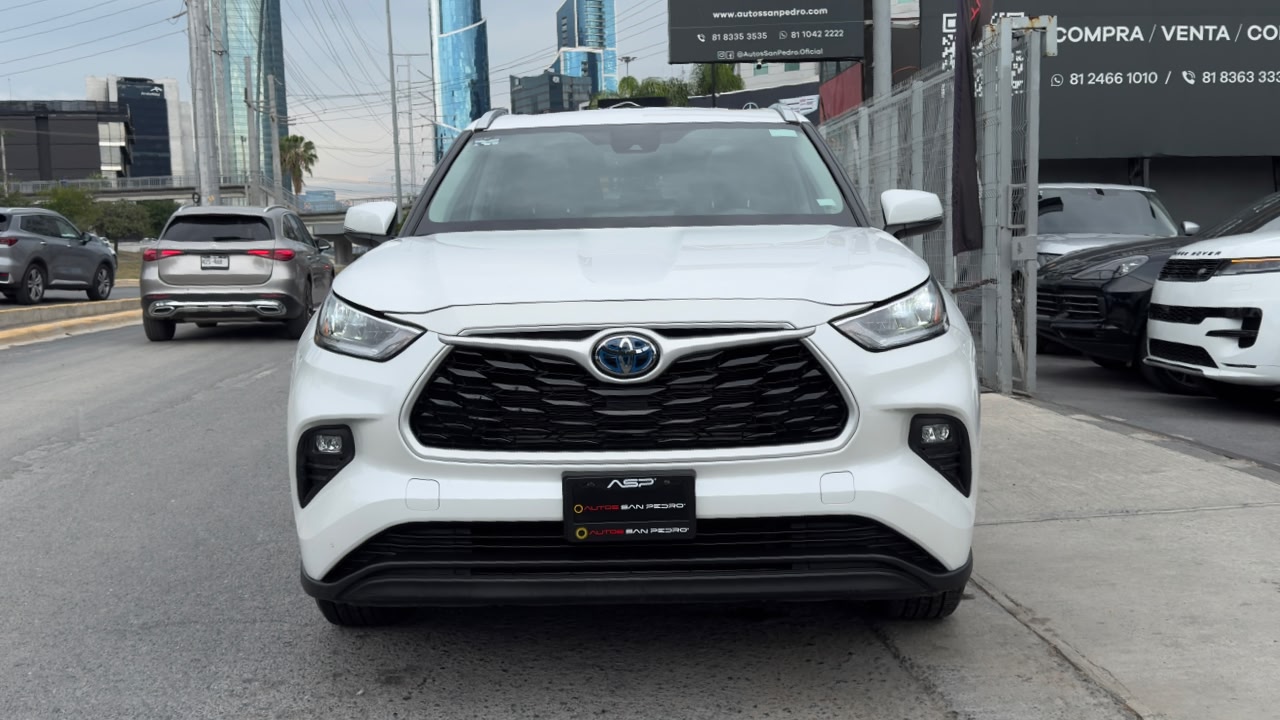 TOYOTA HIGHLANDER XLE HEV PIEL 2024