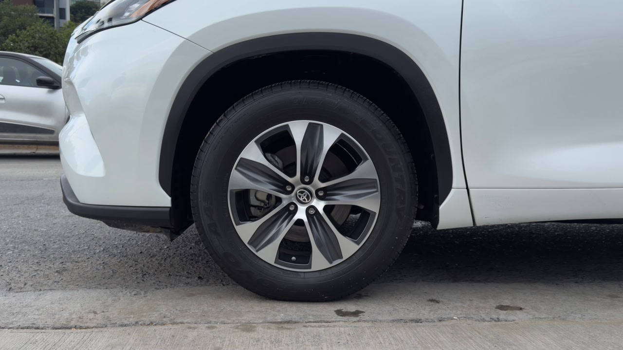TOYOTA HIGHLANDER XLE HEV PIEL 2024