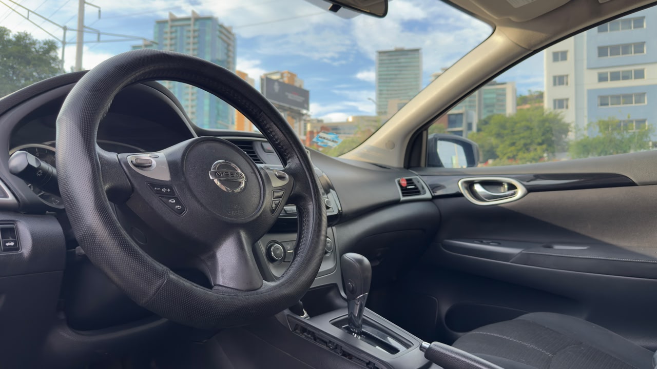 NISSAN SENTRA ADVANCE 2017