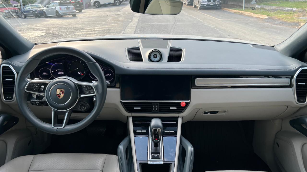 PORSCHE CAYENNE COUPE 2023