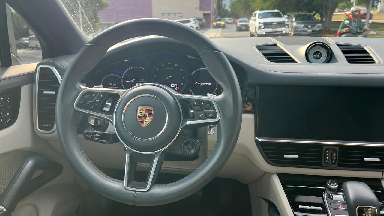 PORSCHE CAYENNE COUPE 2023