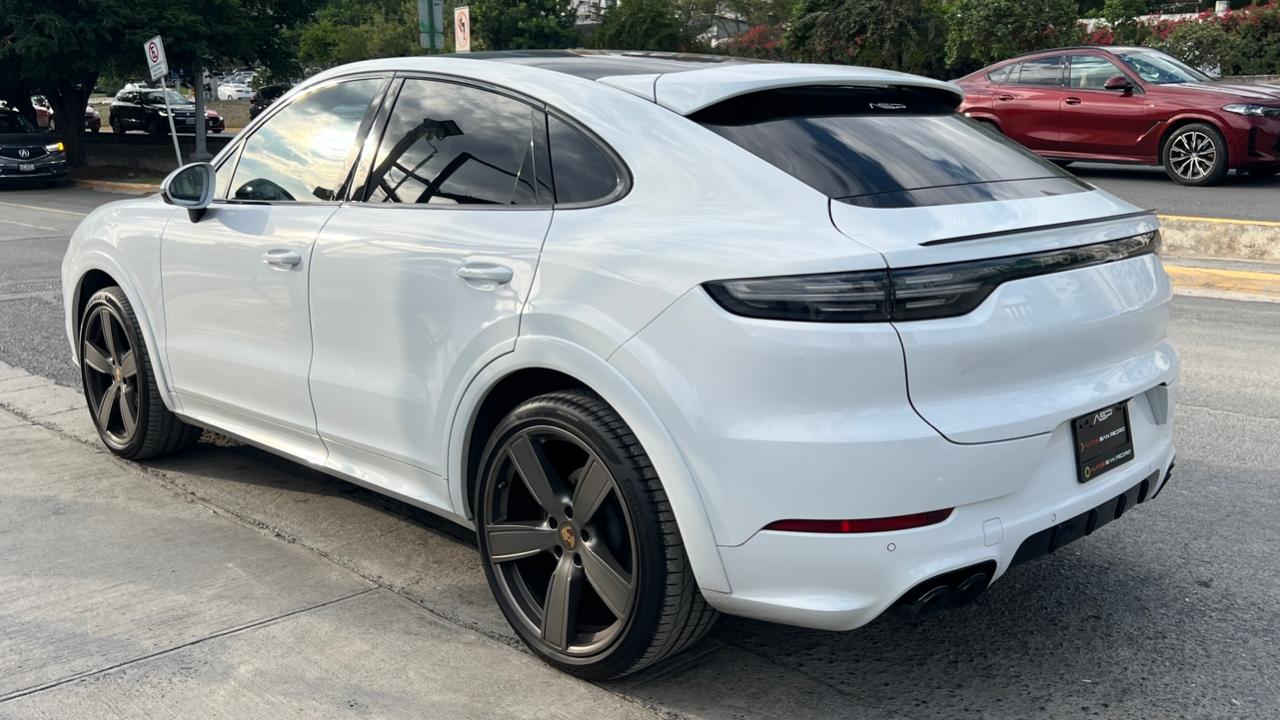 PORSCHE CAYENNE COUPE 2023