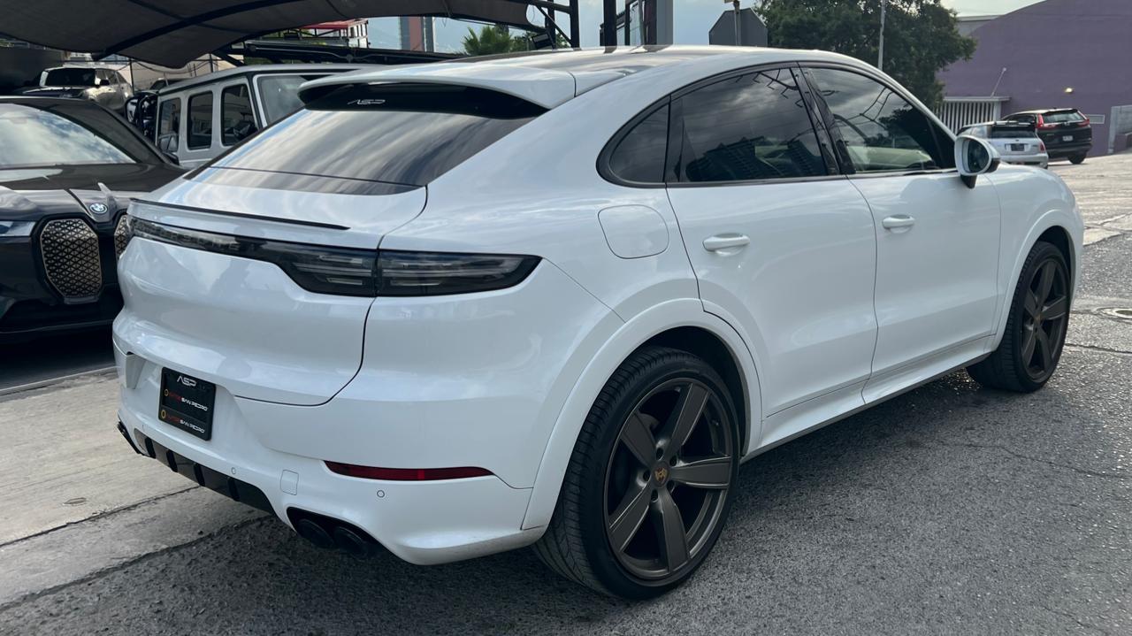 PORSCHE CAYENNE COUPE 2023