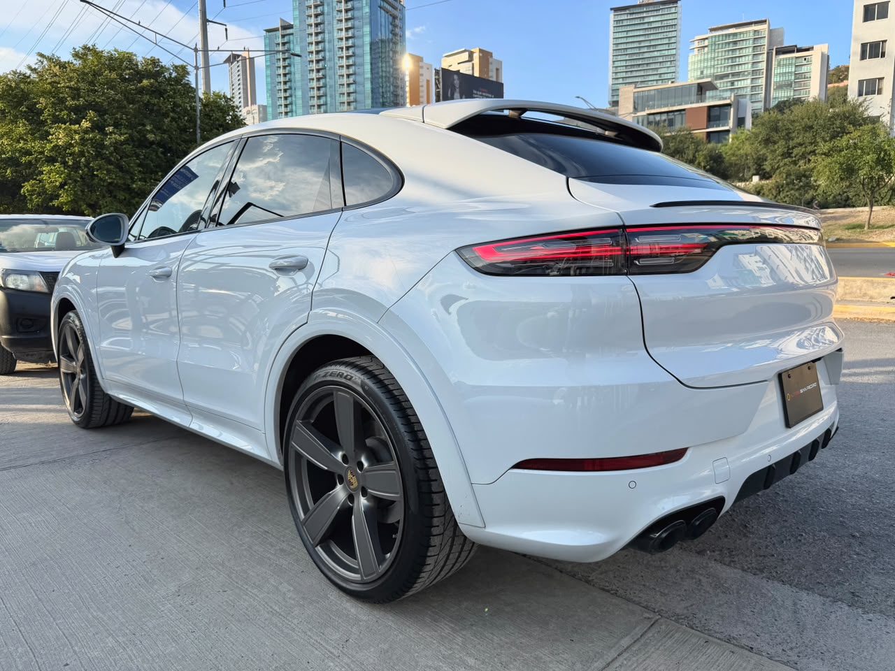 PORSCHE CAYENNE COUPE 2023