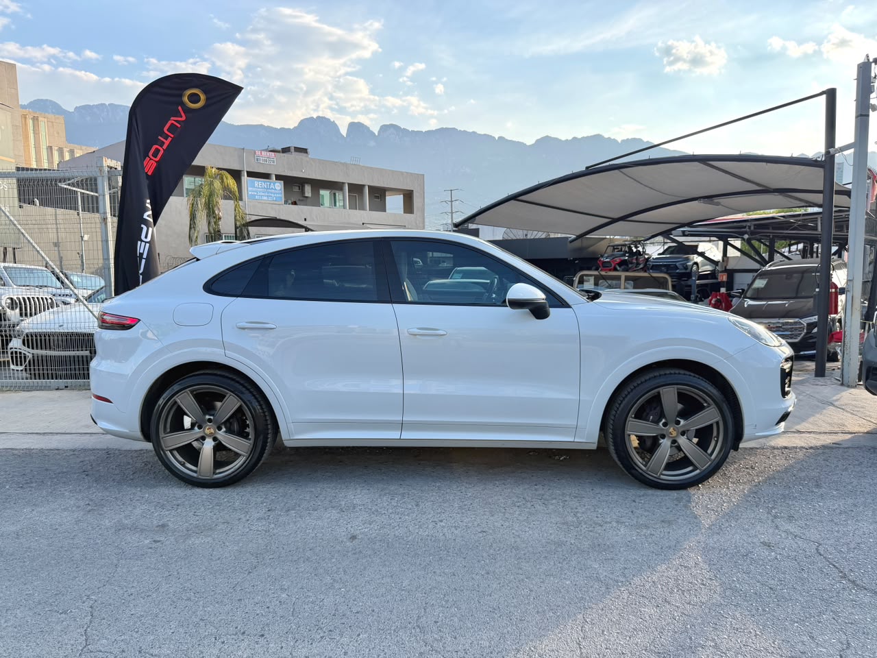 PORSCHE CAYENNE COUPE 2023