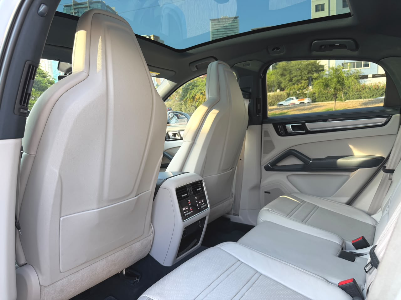 PORSCHE CAYENNE COUPE 2023