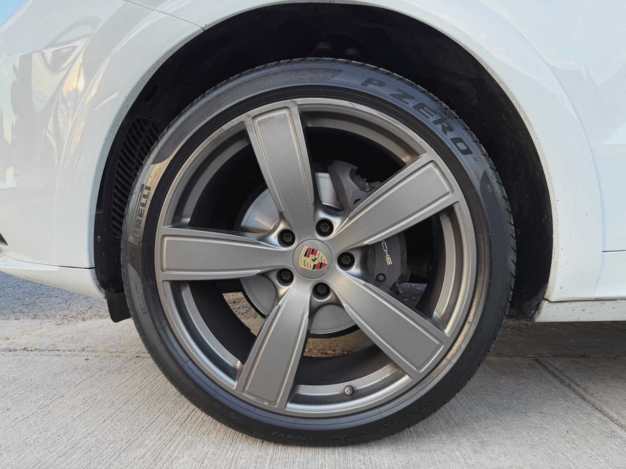 PORSCHE CAYENNE COUPE 2023