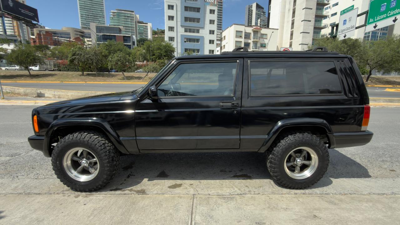 JEEP CHEROKEE 2000