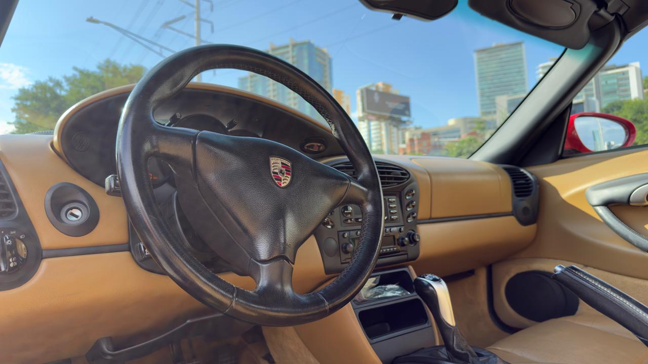 PORSCHE BOXSTER CABRIOLET 2001